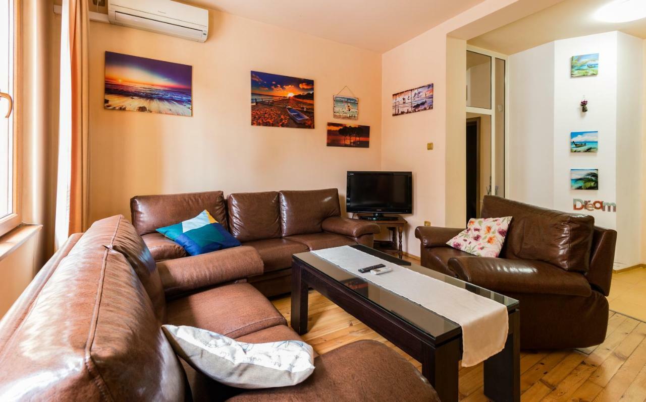 The Rocky House - Central & Private 2Bdr By Flat Mаnager Plovdiv Extérieur photo
