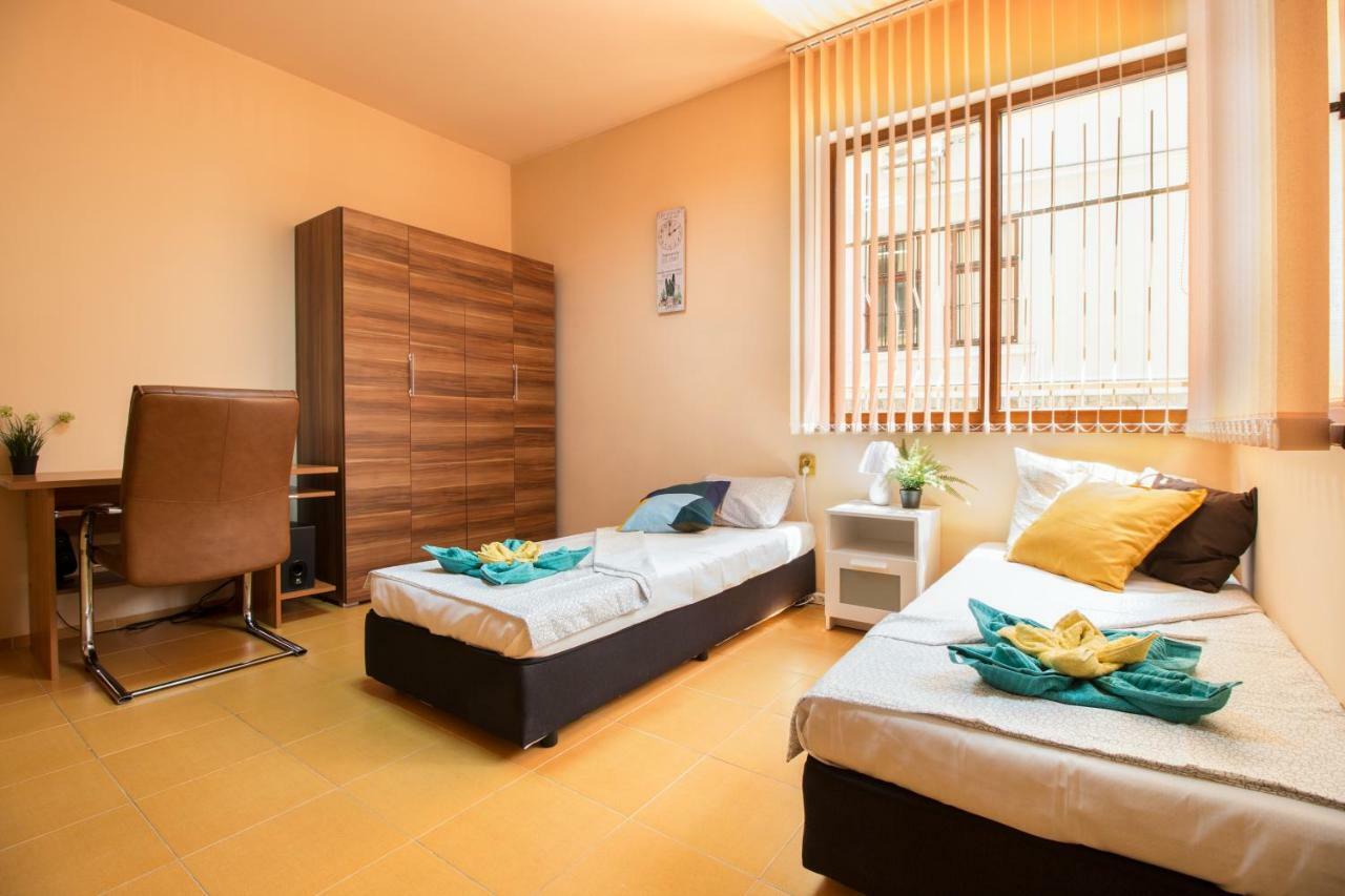 The Rocky House - Central & Private 2Bdr By Flat Mаnager Plovdiv Extérieur photo